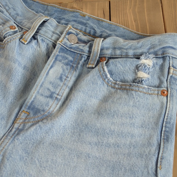 Levi’s Wedgie Icon Button Fly Distressed Jeans SZ 25 - Picture 7 of 15